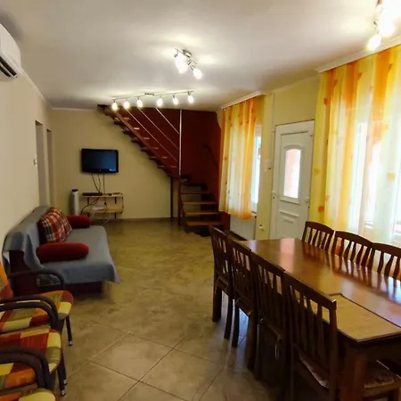 Holiday home Vascsacsi Nyaralo *