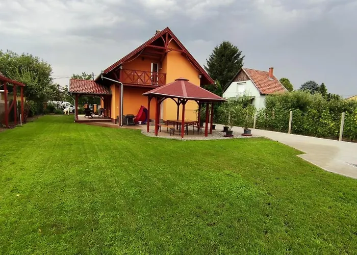 Vascsacsi Nyaralo Semesterbostad *